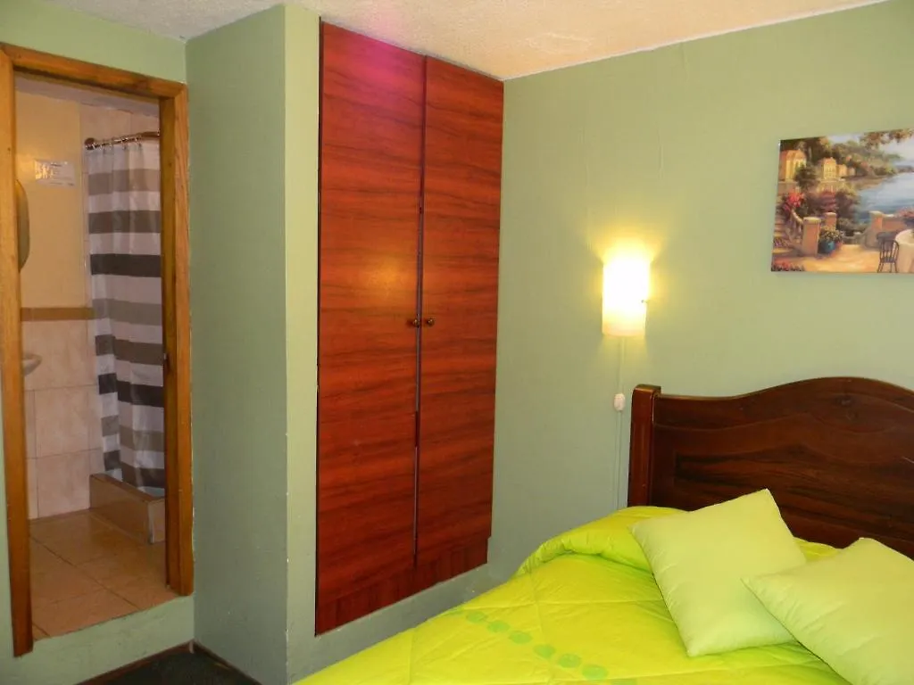Hostel Hostal Terra 1 - Andalucia Quito